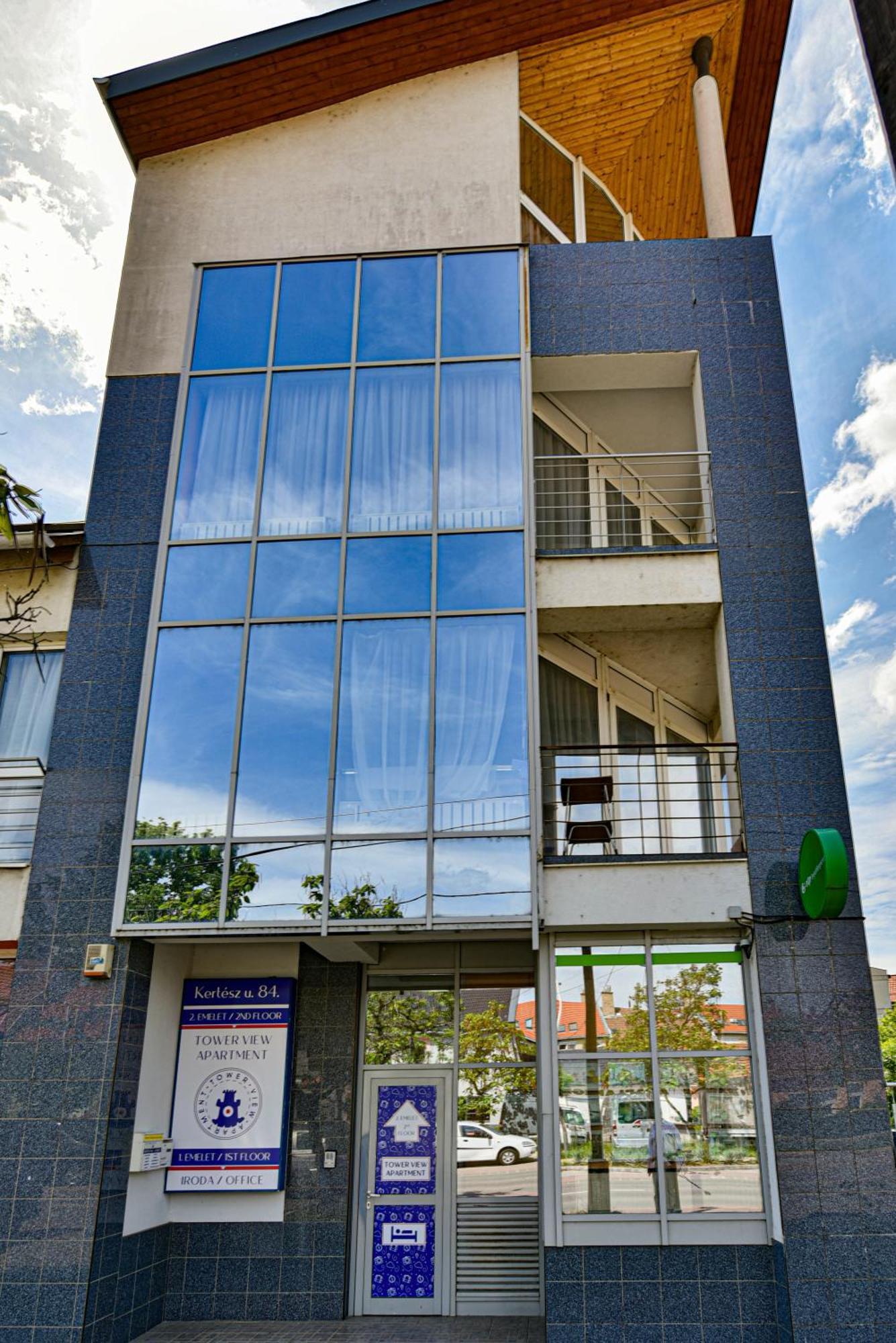 Eger Tower View Apartment Ngoại thất bức ảnh