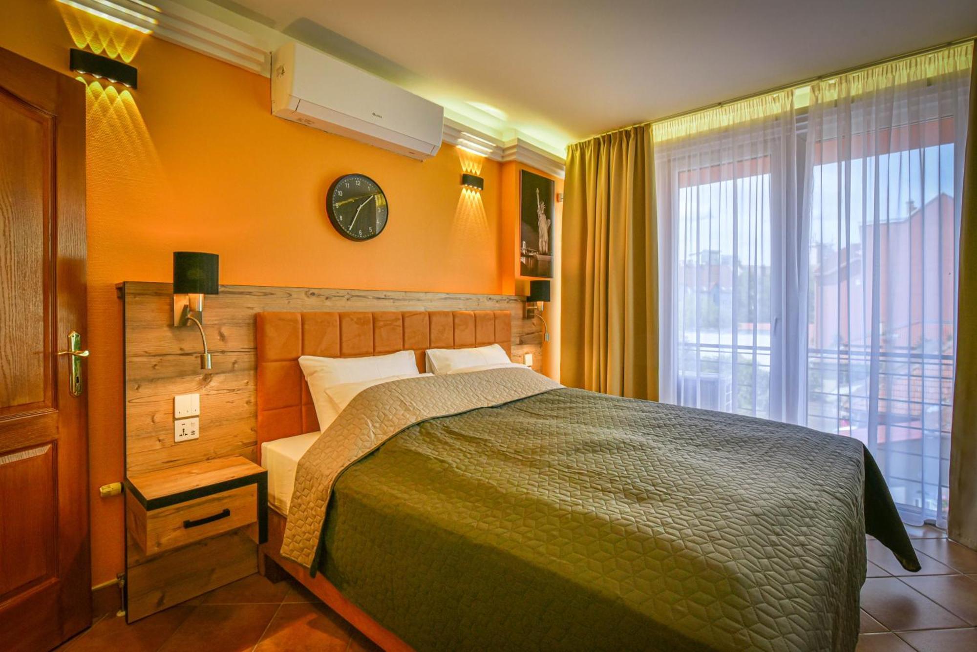 Eger Tower View Apartment Ngoại thất bức ảnh